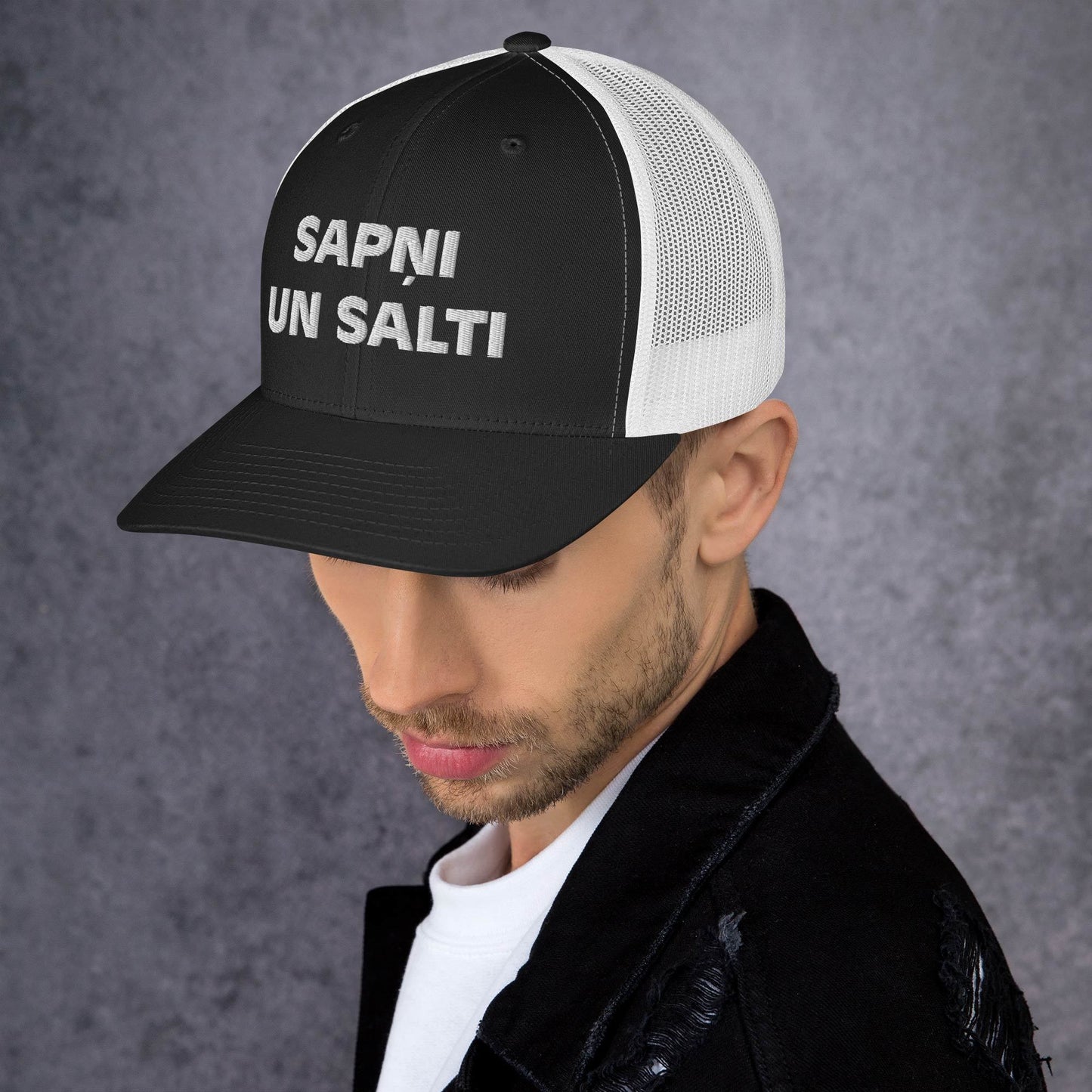 Sapņi un Salti Parasts Kepons