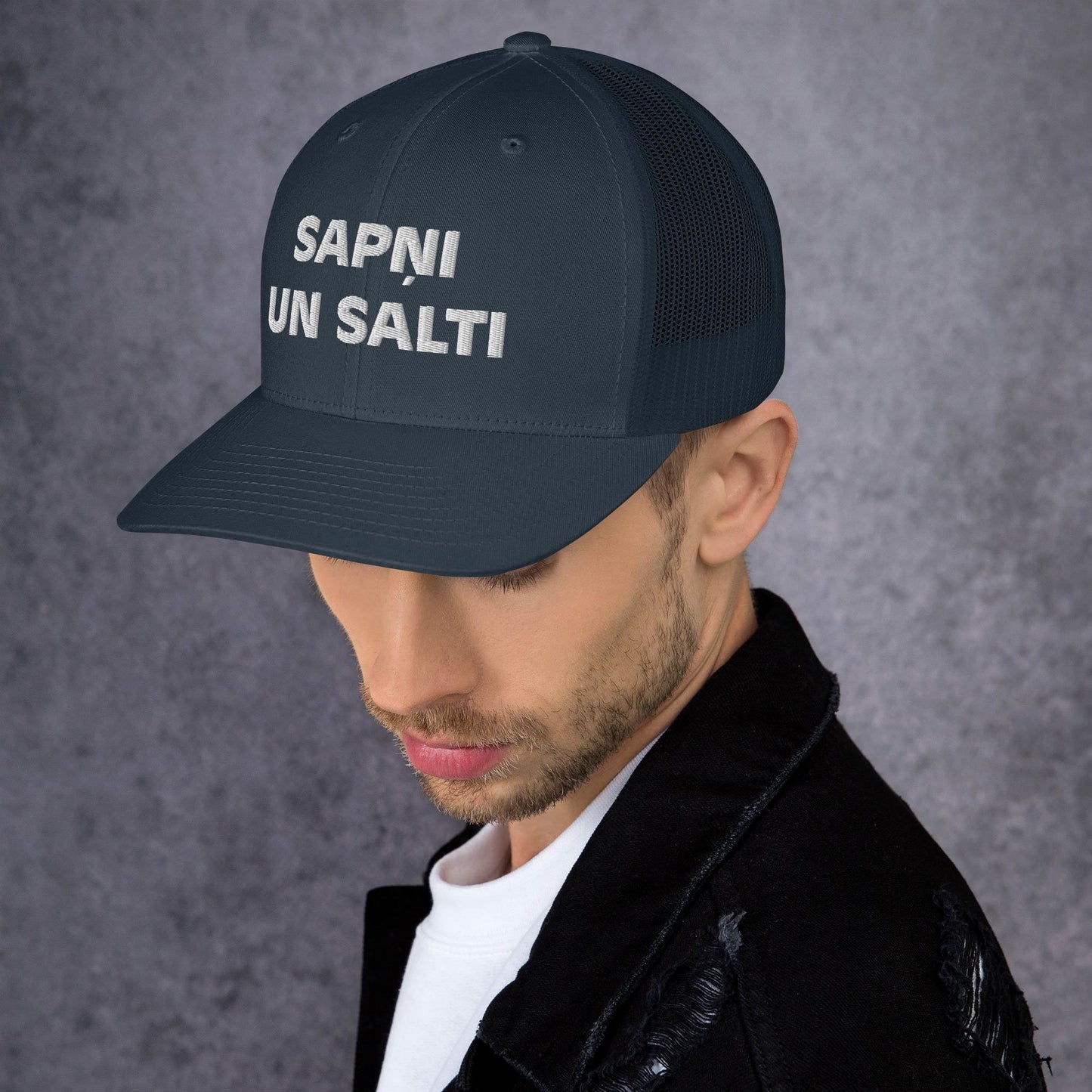 Sapņi un Salti Parasts Kepons