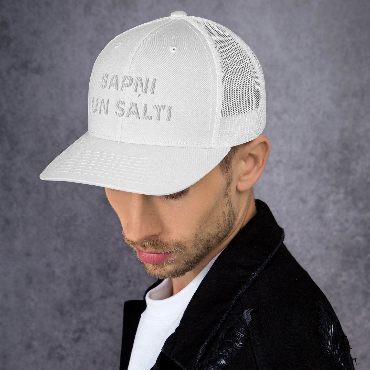 Sapņi un Salti Parasts Kepons
